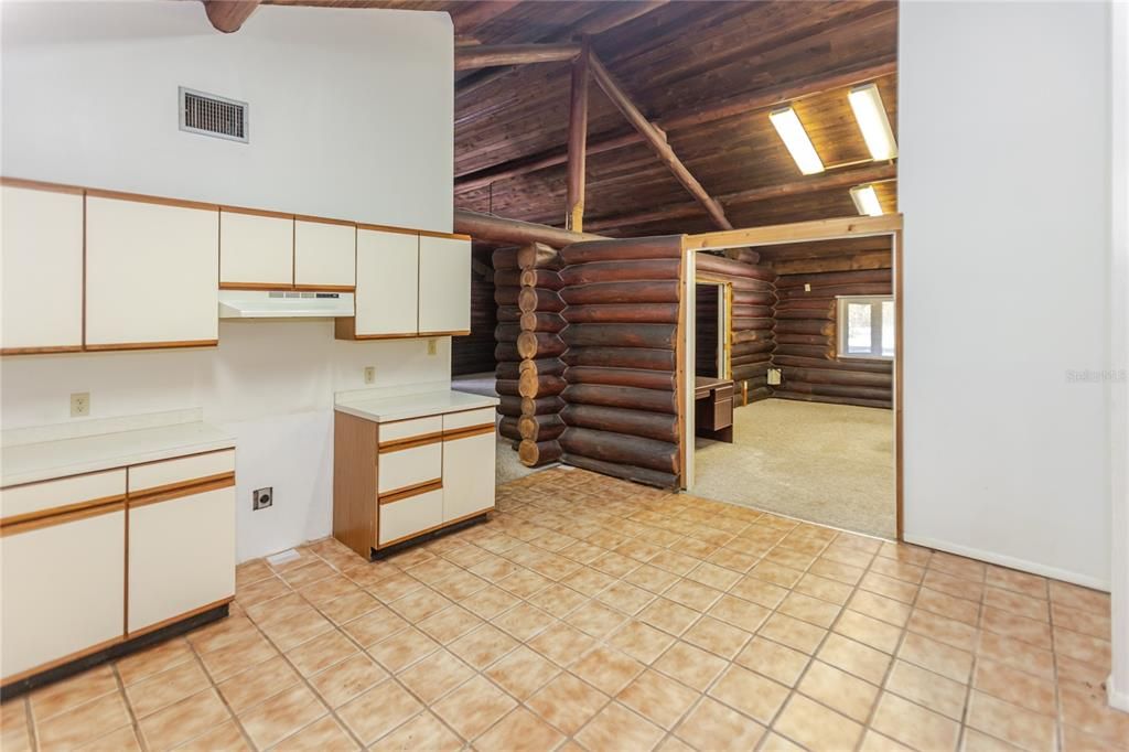 For Sale: $700,000 (3 beds, 2 baths, 2808 Square Feet)