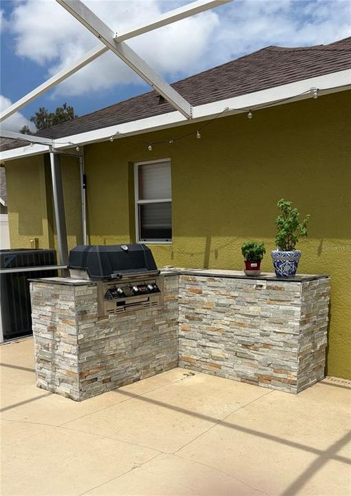 Active With Contract: $549,000 (4 beds, 3 baths, 2600 Square Feet)