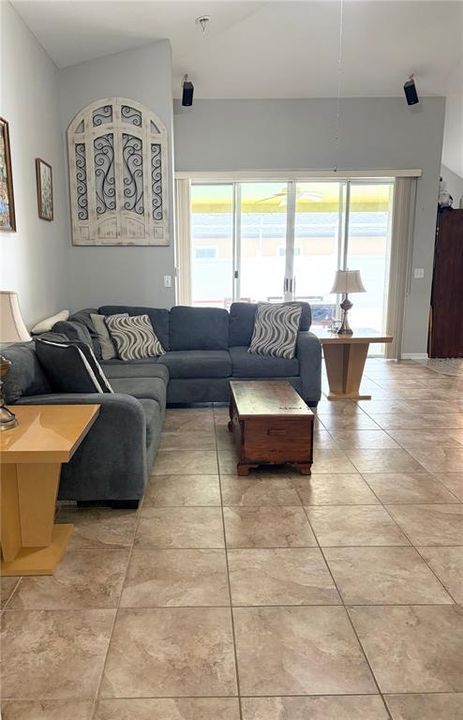 Active With Contract: $549,000 (4 beds, 3 baths, 2600 Square Feet)