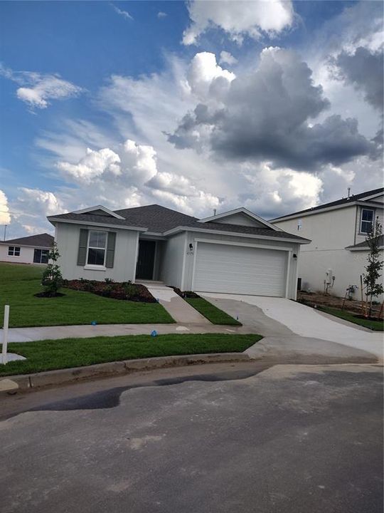 For Sale: $380,000 (4 beds, 2 baths, 1910 Square Feet)