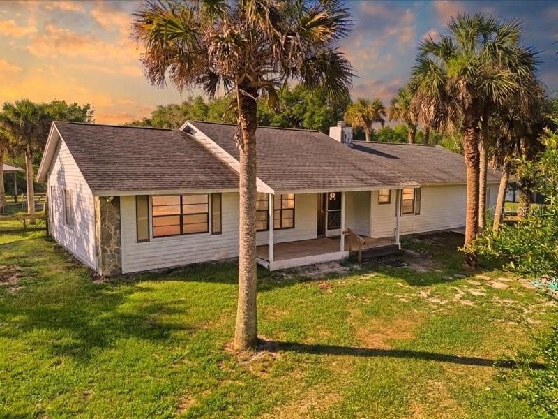 Vendido Recientemente: $425,000 (3 camas, 2 baños, 1612 Pies cuadrados)