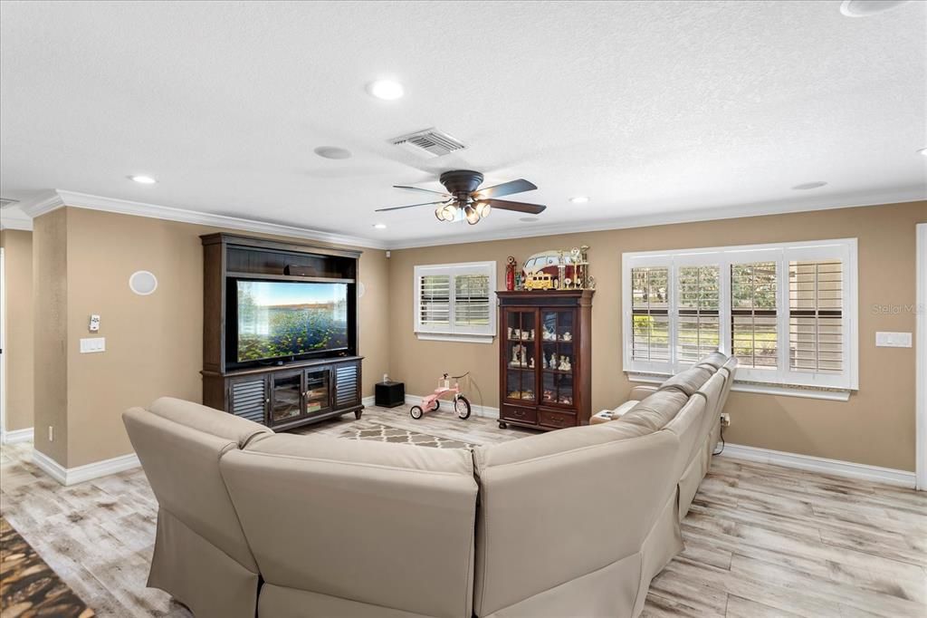For Sale: $1,250,000 (3 beds, 3 baths, 2282 Square Feet)