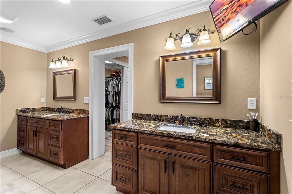 For Sale: $1,250,000 (3 beds, 3 baths, 2282 Square Feet)
