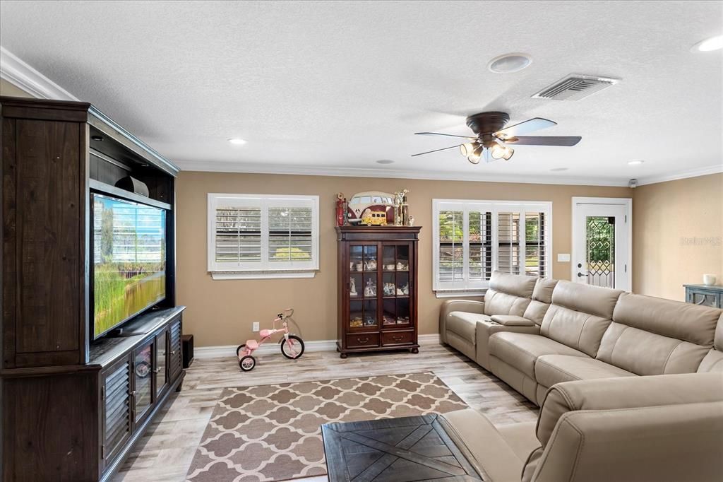 For Sale: $1,250,000 (3 beds, 3 baths, 2282 Square Feet)
