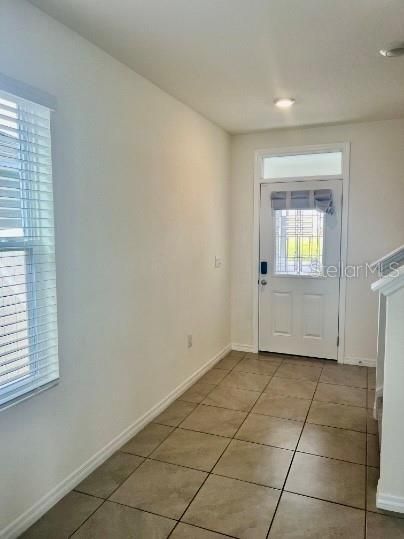 For Rent: $2,650 (4 beds, 2 baths, 2260 Square Feet)