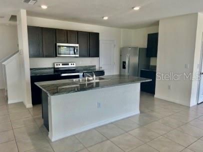 For Rent: $2,650 (4 beds, 2 baths, 2260 Square Feet)