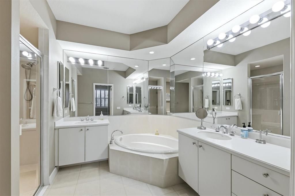 For Sale: $459,900 (3 beds, 2 baths, 1969 Square Feet)