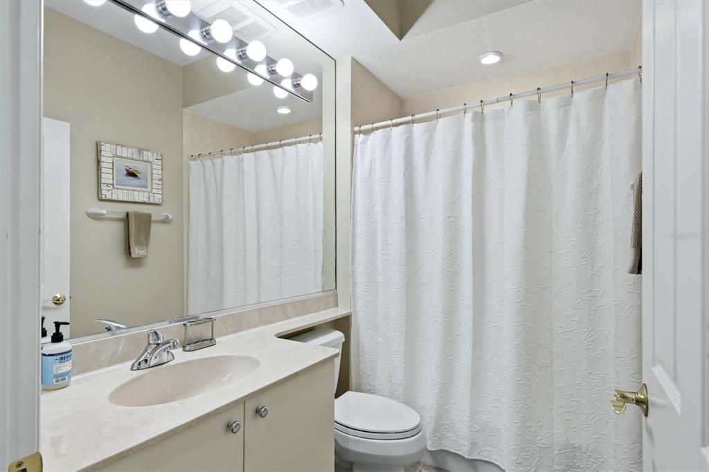 For Sale: $459,900 (3 beds, 2 baths, 1969 Square Feet)
