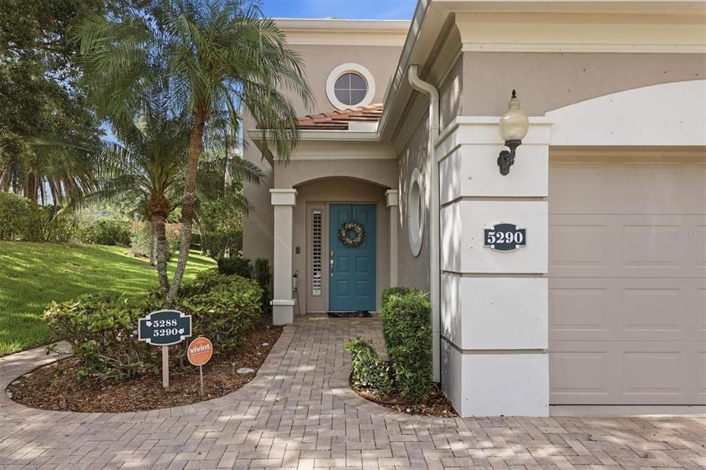 For Sale: $459,900 (3 beds, 2 baths, 1969 Square Feet)