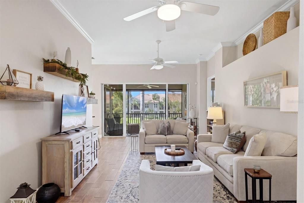 For Sale: $459,900 (3 beds, 2 baths, 1969 Square Feet)