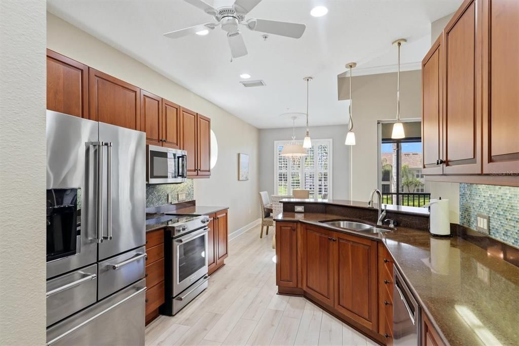 For Sale: $459,900 (3 beds, 2 baths, 1969 Square Feet)