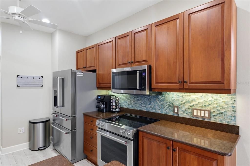 For Sale: $459,900 (3 beds, 2 baths, 1969 Square Feet)