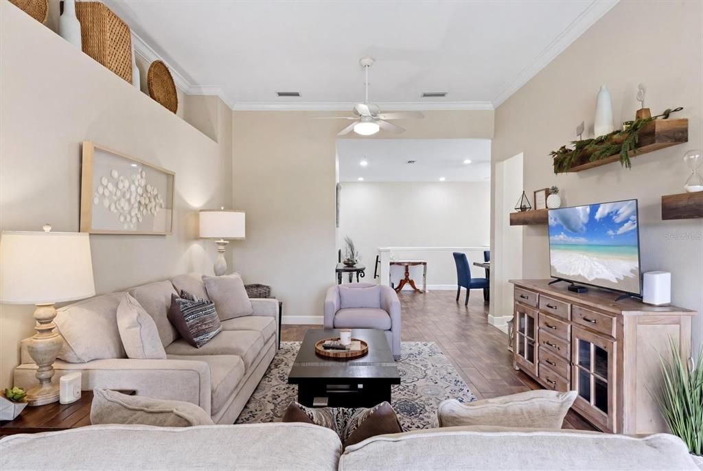 For Sale: $459,900 (3 beds, 2 baths, 1969 Square Feet)