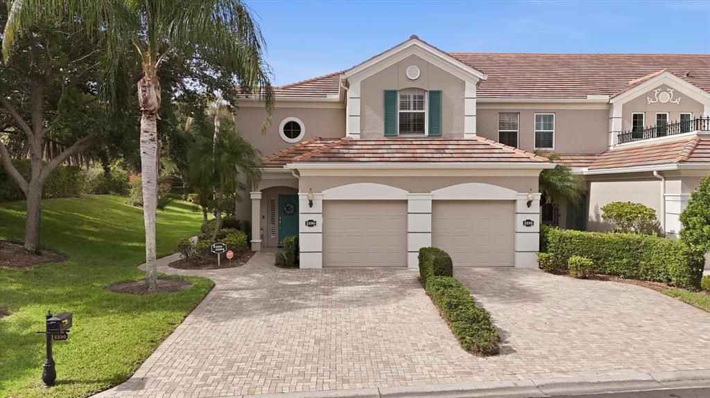 For Sale: $459,900 (3 beds, 2 baths, 1969 Square Feet)
