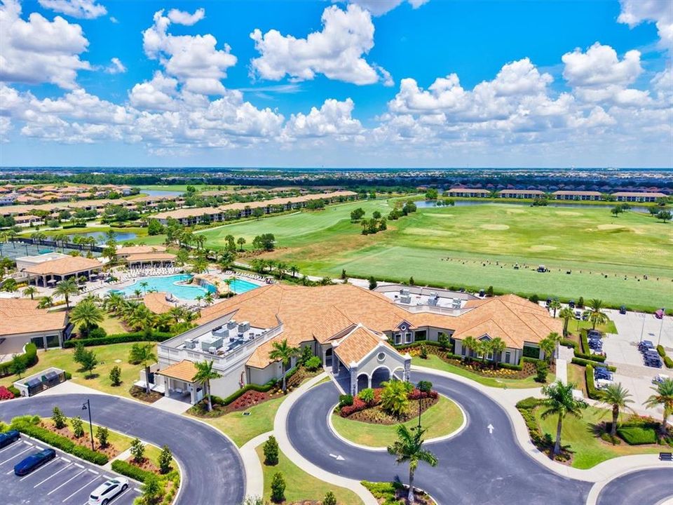 En Venta: $639,000 (3 camas, 2 baños, 2108 Pies cuadrados)