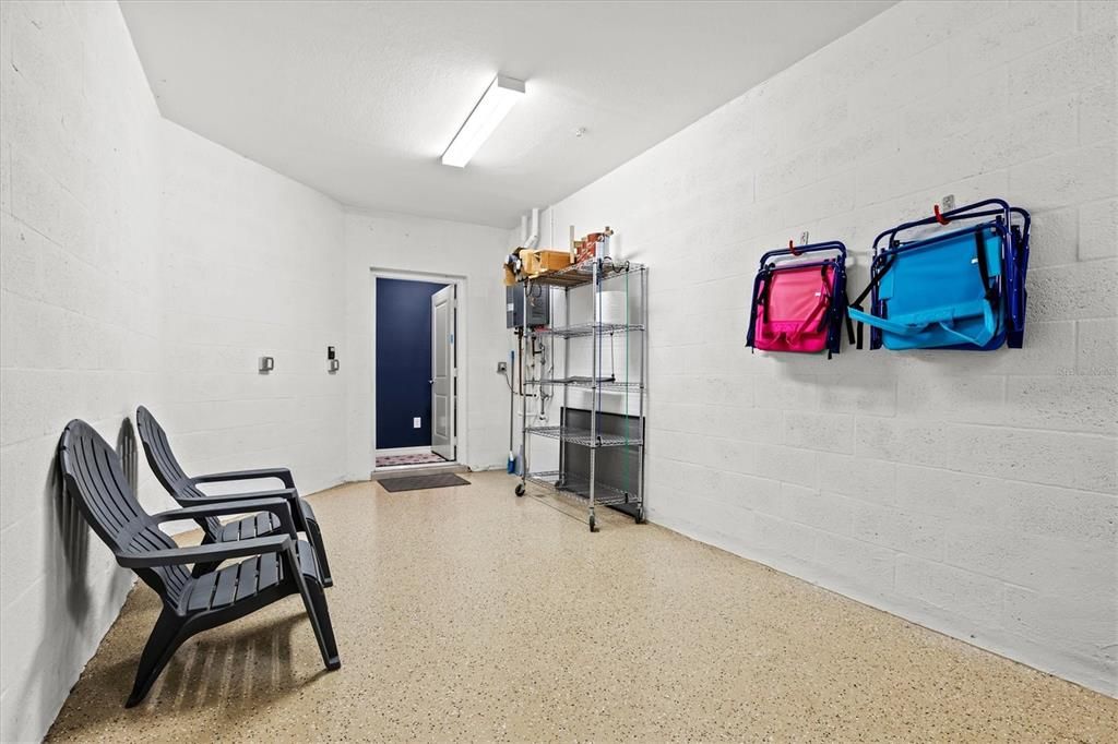 En Venta: $639,000 (3 camas, 2 baños, 2108 Pies cuadrados)