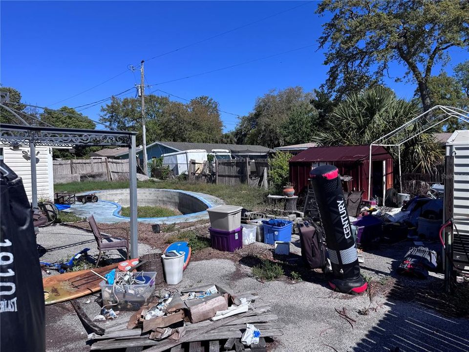 Active With Contract: $198,000 (3 beds, 2 baths, 1252 Square Feet)