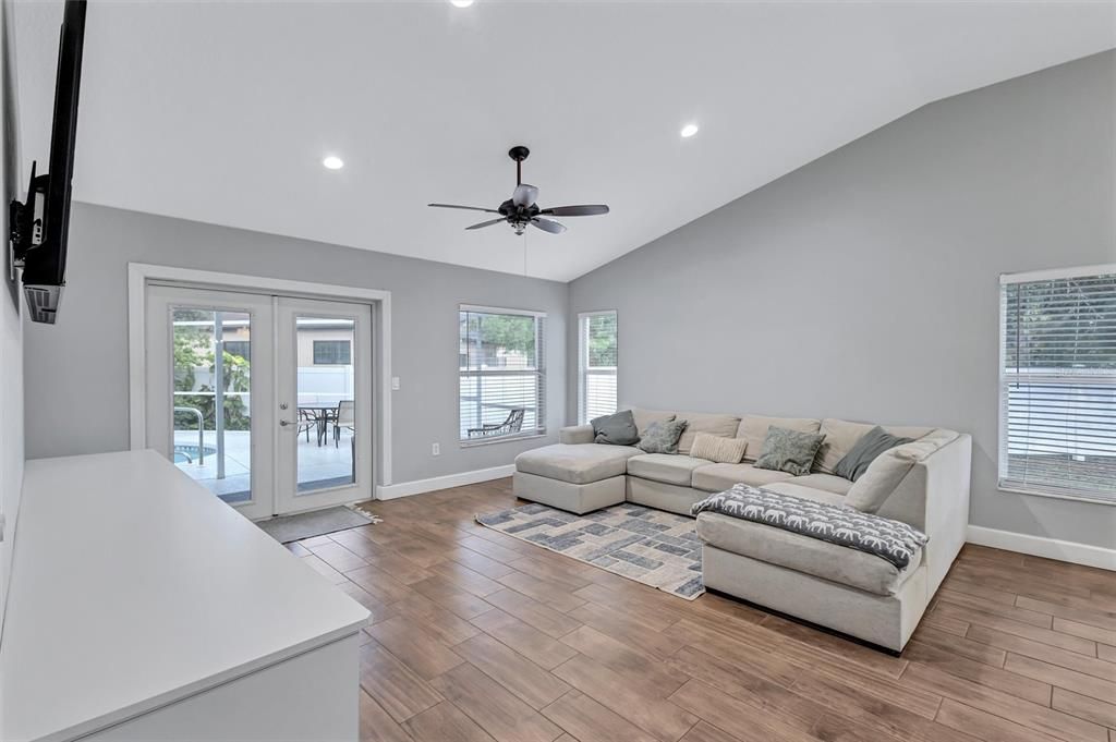 待售: $469,000 (3 贝兹, 2 浴室, 1680 平方英尺)