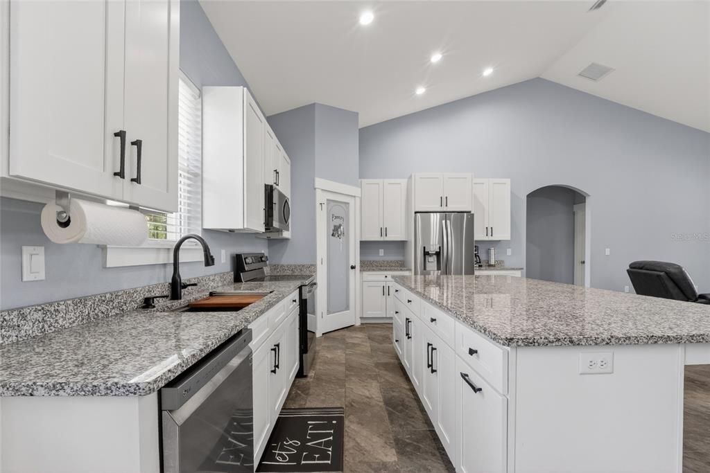 En Venta: $349,900 (3 camas, 2 baños, 1801 Pies cuadrados)