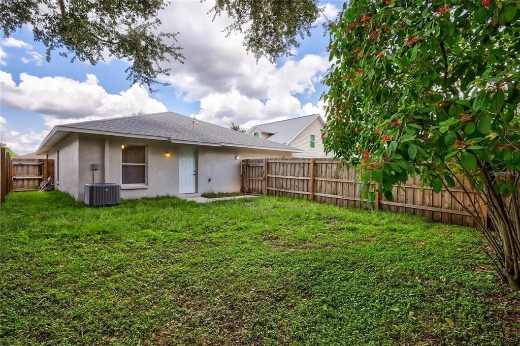 For Sale: $320,000 (3 beds, 2 baths, 1371 Square Feet)