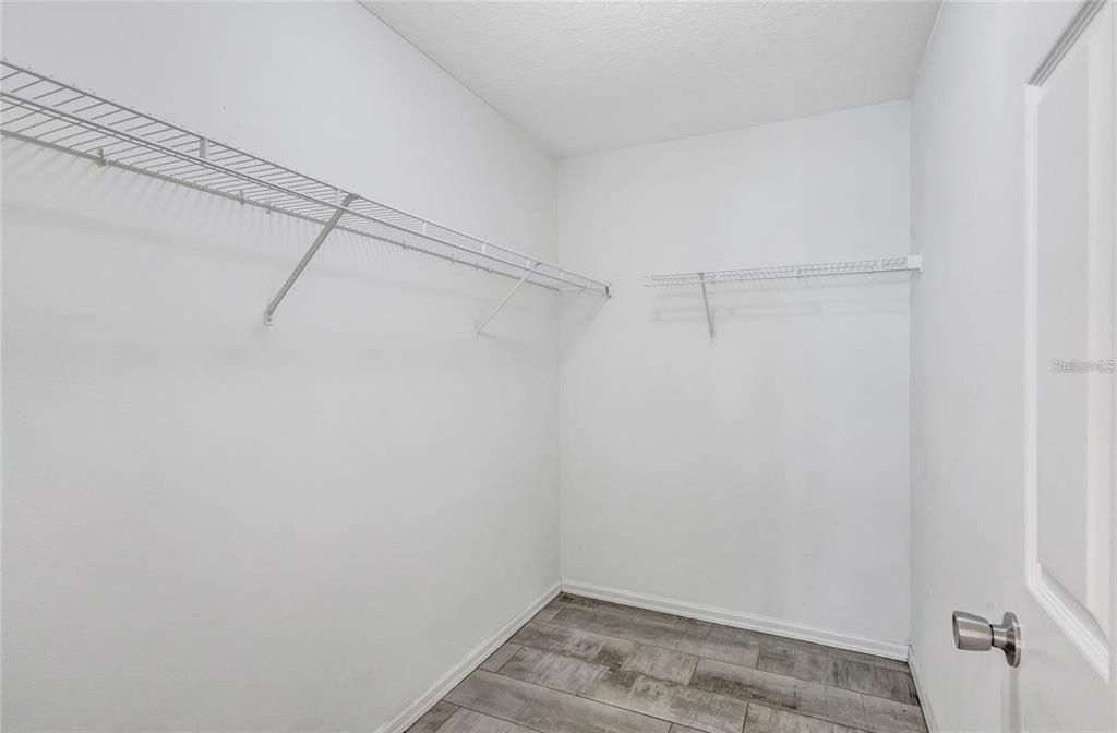 For Sale: $320,000 (3 beds, 2 baths, 1371 Square Feet)