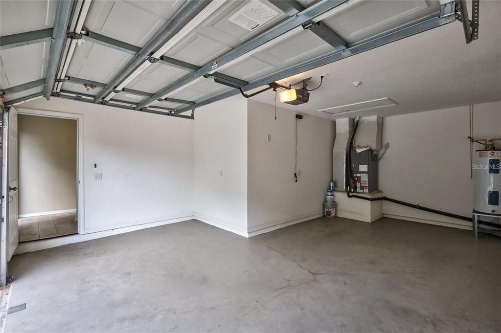 For Sale: $320,000 (3 beds, 2 baths, 1371 Square Feet)