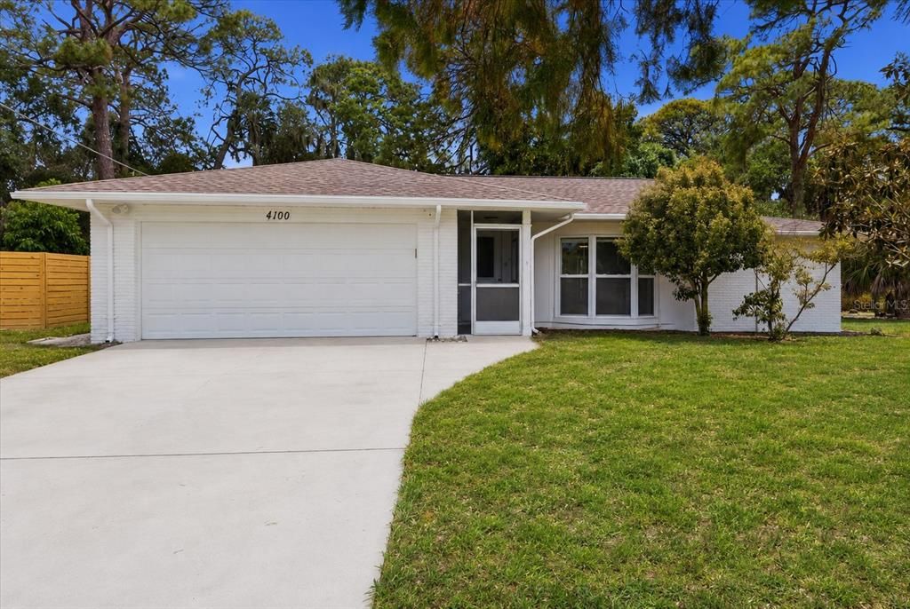 Active With Contract: $399,000 (4 beds, 2 baths, 1798 Square Feet)