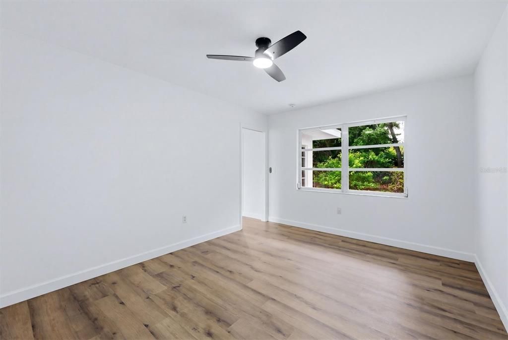 Active With Contract: $399,000 (4 beds, 2 baths, 1798 Square Feet)