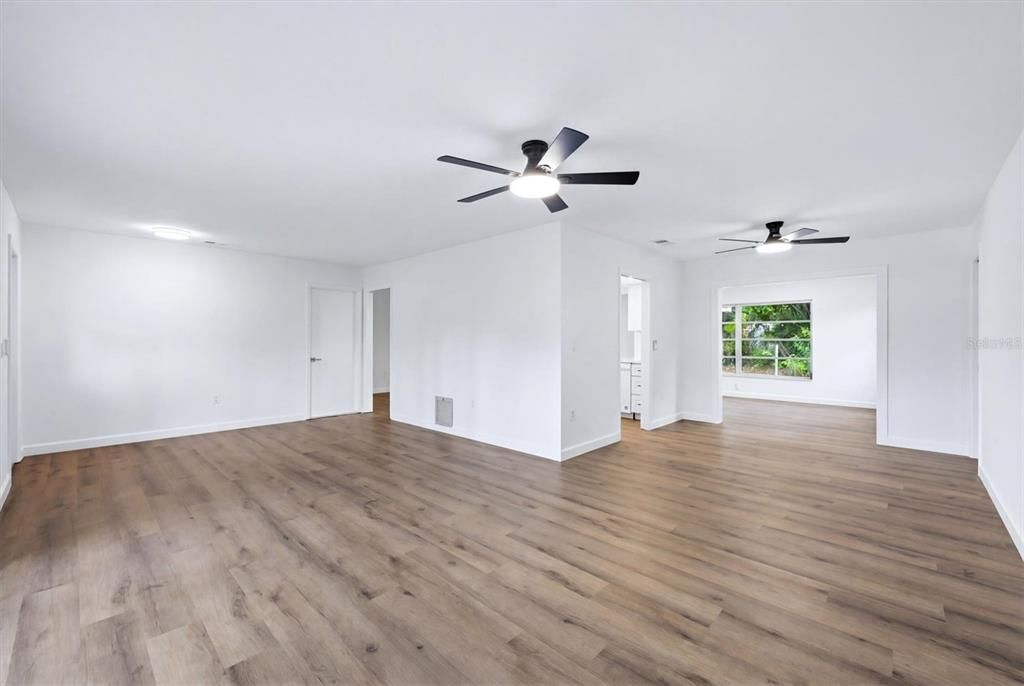 Active With Contract: $399,000 (4 beds, 2 baths, 1798 Square Feet)