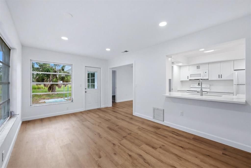 Active With Contract: $399,000 (4 beds, 2 baths, 1798 Square Feet)