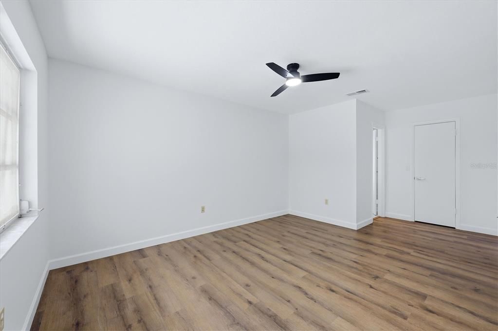Active With Contract: $399,000 (4 beds, 2 baths, 1798 Square Feet)