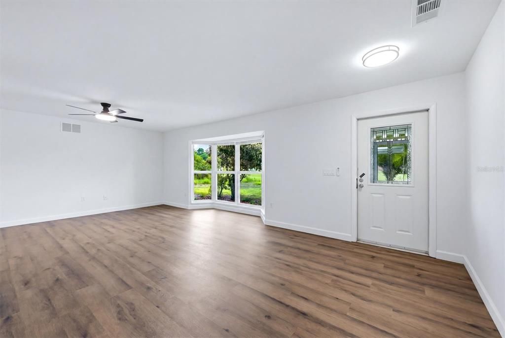 Active With Contract: $399,000 (4 beds, 2 baths, 1798 Square Feet)