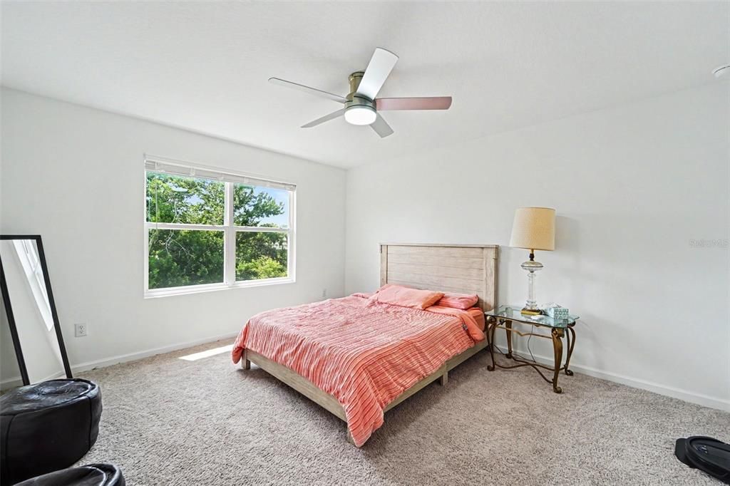 For Rent: $2,099 (3 beds, 2 baths, 1386 Square Feet)