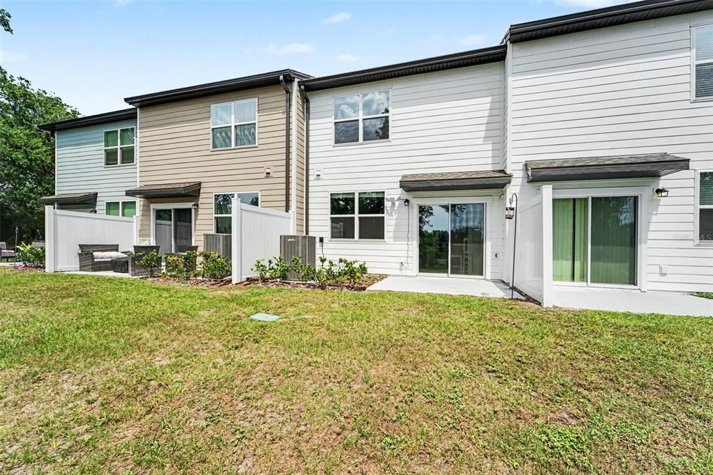 For Rent: $2,099 (3 beds, 2 baths, 1386 Square Feet)