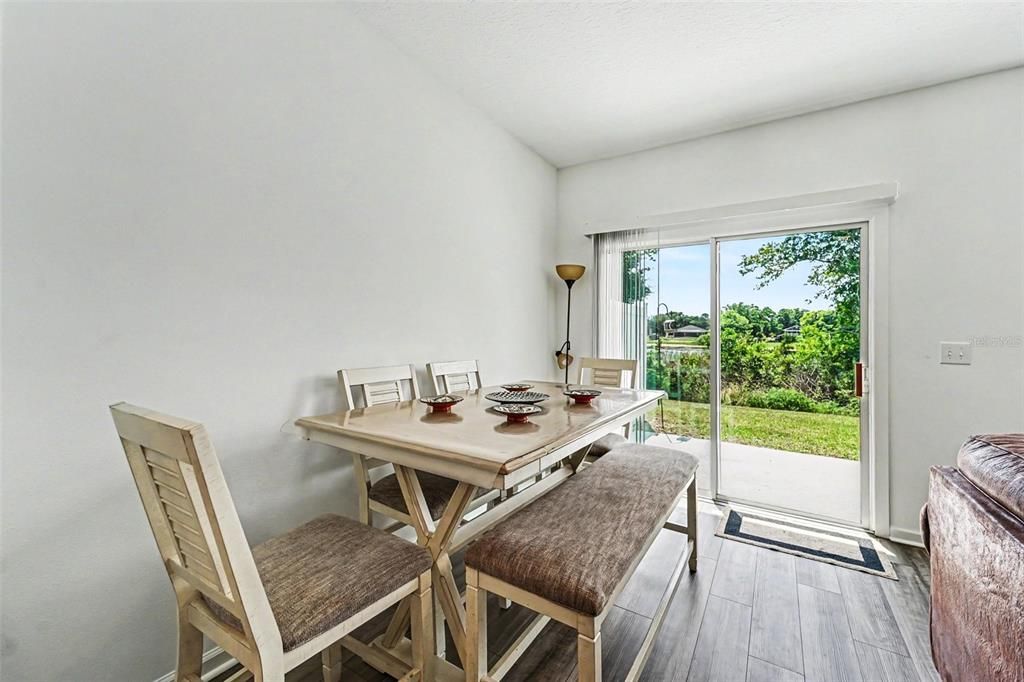 For Rent: $2,099 (3 beds, 2 baths, 1386 Square Feet)