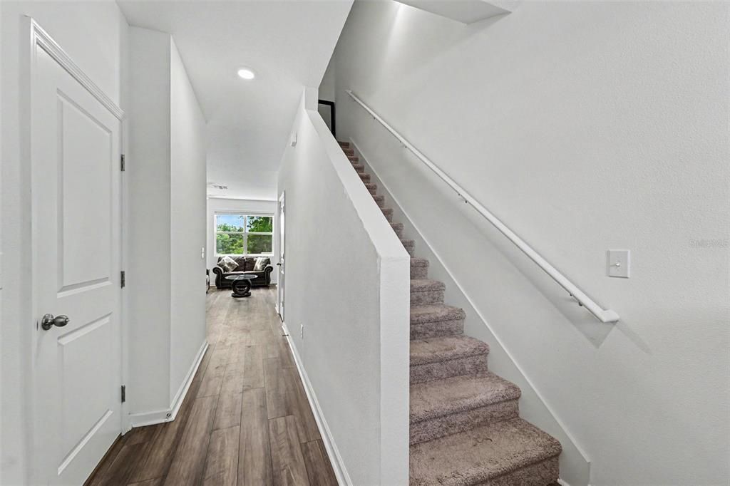 For Rent: $2,099 (3 beds, 2 baths, 1386 Square Feet)