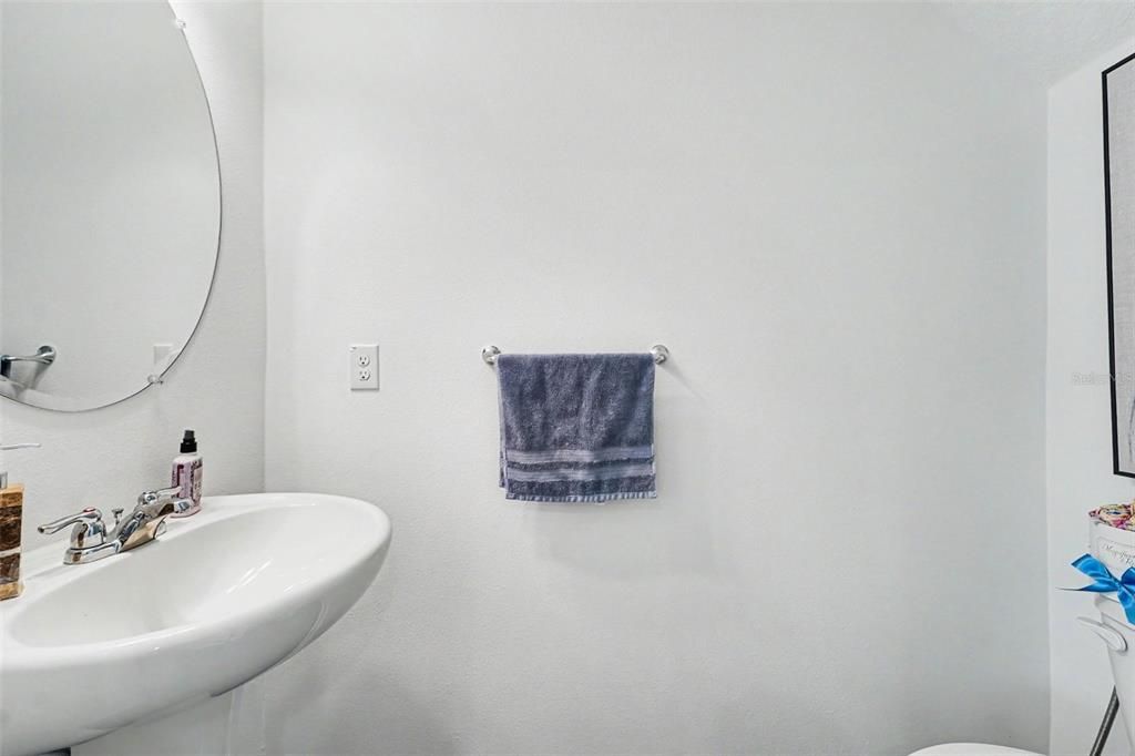 For Rent: $2,099 (3 beds, 2 baths, 1386 Square Feet)