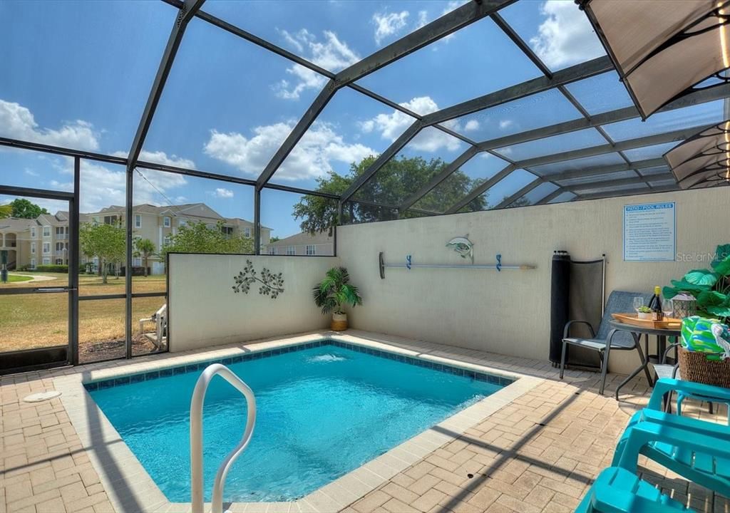 На продажу: $324,995 (3 спален, 3 ванн, 1440 Квадратных фут)