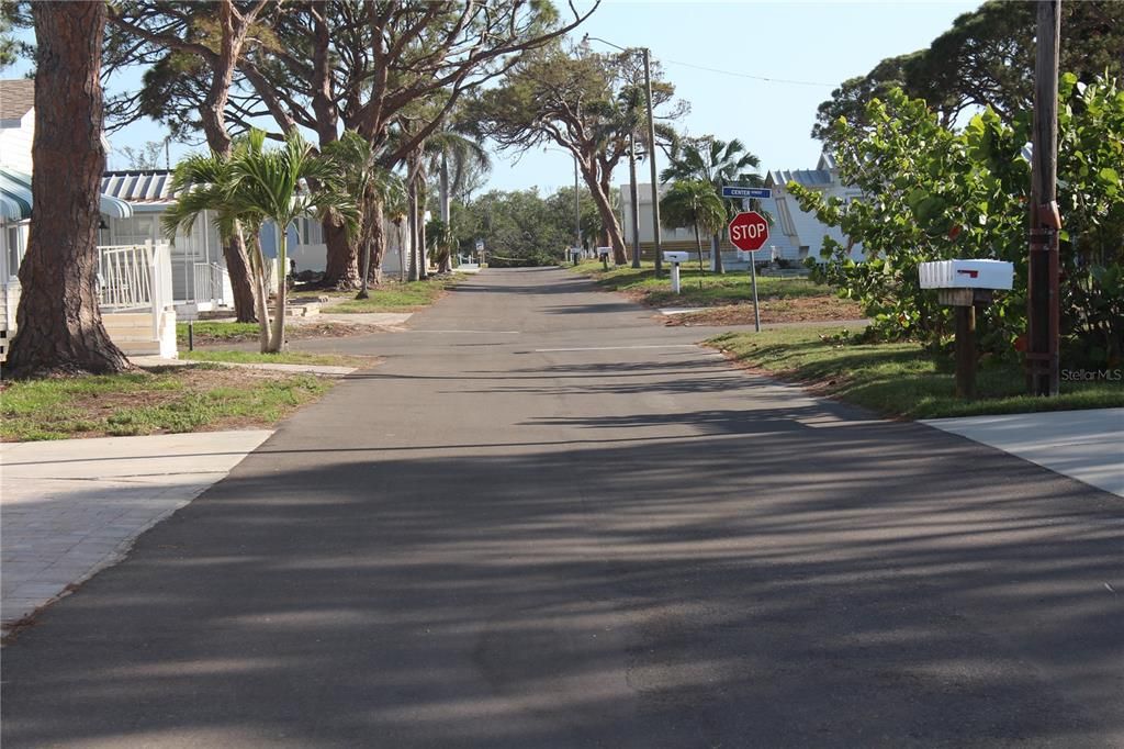 For Sale: $199,900 (2 beds, 1 baths, 830 Square Feet)