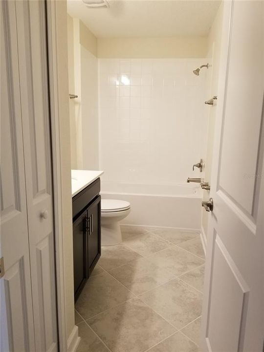 В аренду: $2,695 (3 спален, 2 ванн, 2203 Квадратных фут)