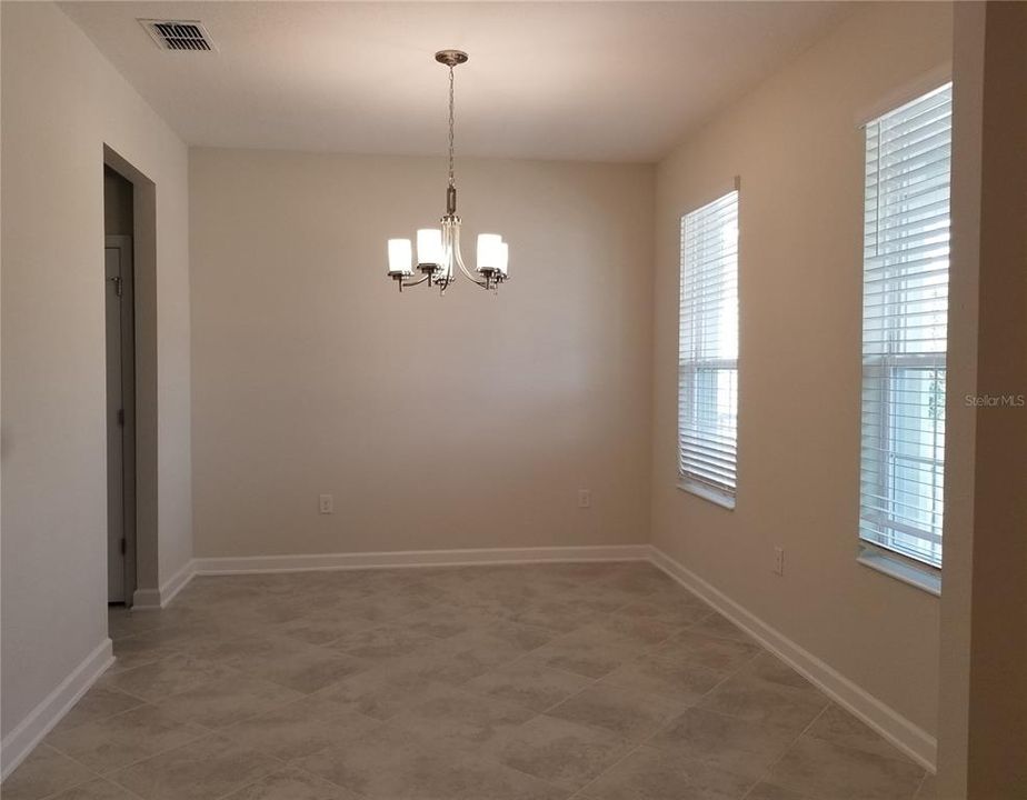 В аренду: $2,695 (3 спален, 2 ванн, 2203 Квадратных фут)