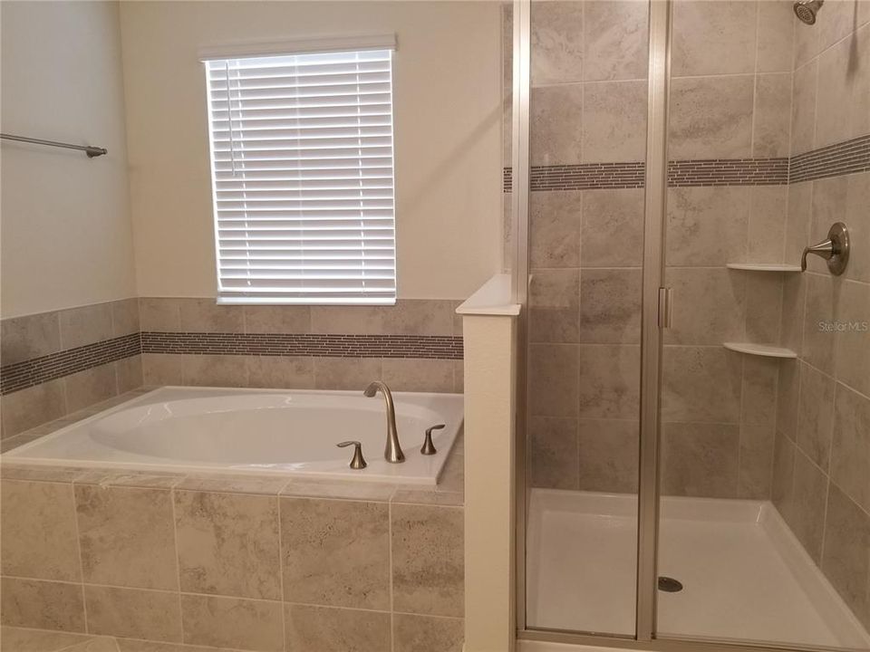 В аренду: $2,695 (3 спален, 2 ванн, 2203 Квадратных фут)