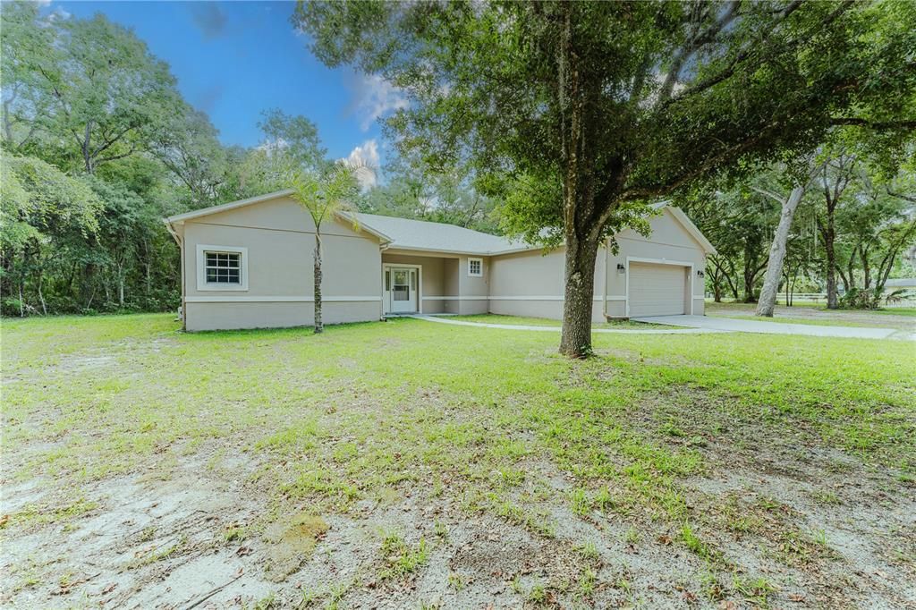 For Sale: $580,000 (3 beds, 2 baths, 1725 Square Feet)