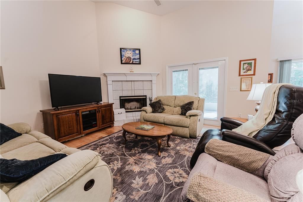 For Sale: $580,000 (3 beds, 2 baths, 1725 Square Feet)