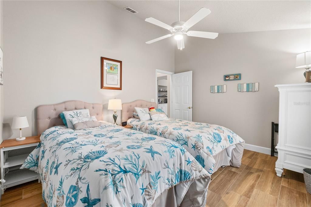 For Rent: $3,500 (3 beds, 2 baths, 1926 Square Feet)
