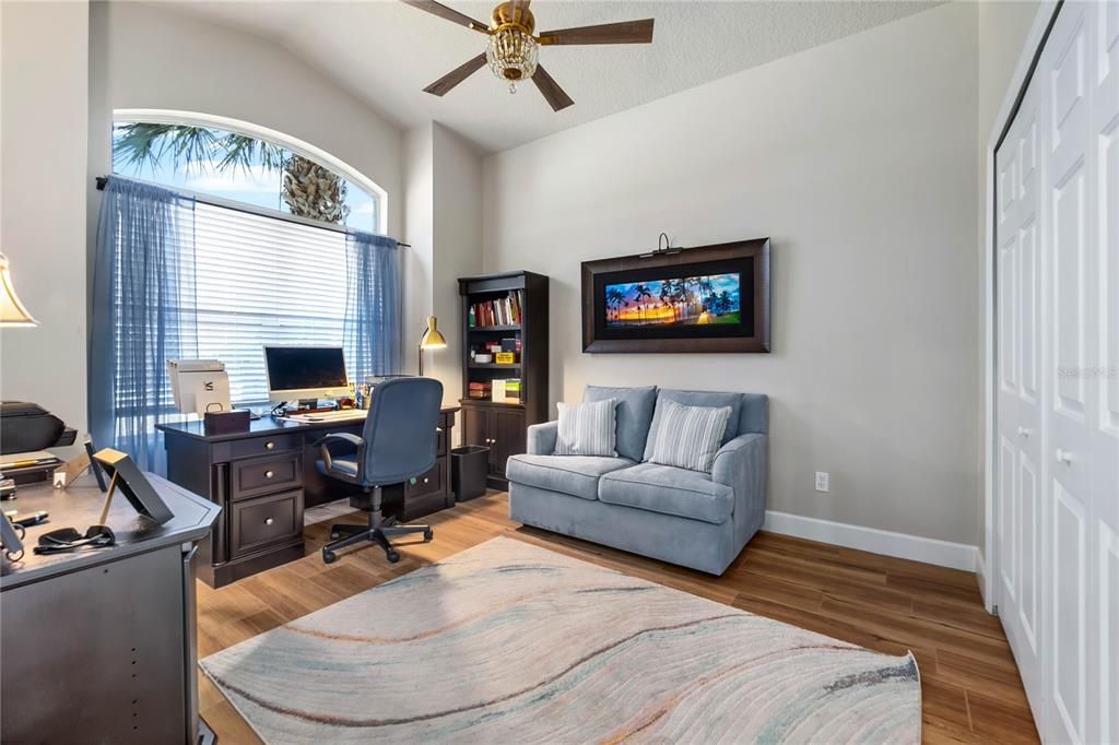For Rent: $3,500 (3 beds, 2 baths, 1926 Square Feet)