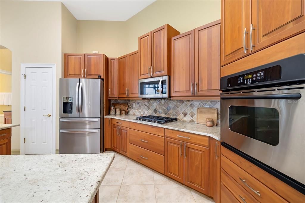 For Sale: $1,149,900 (3 beds, 3 baths, 3136 Square Feet)