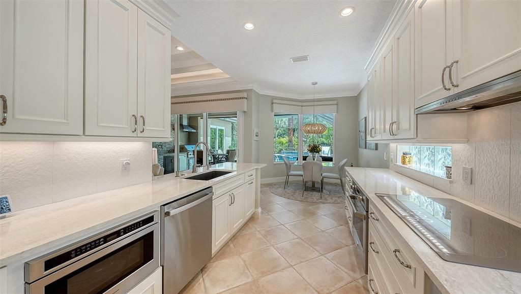 For Sale: $1,050,000 (3 beds, 2 baths, 2255 Square Feet)