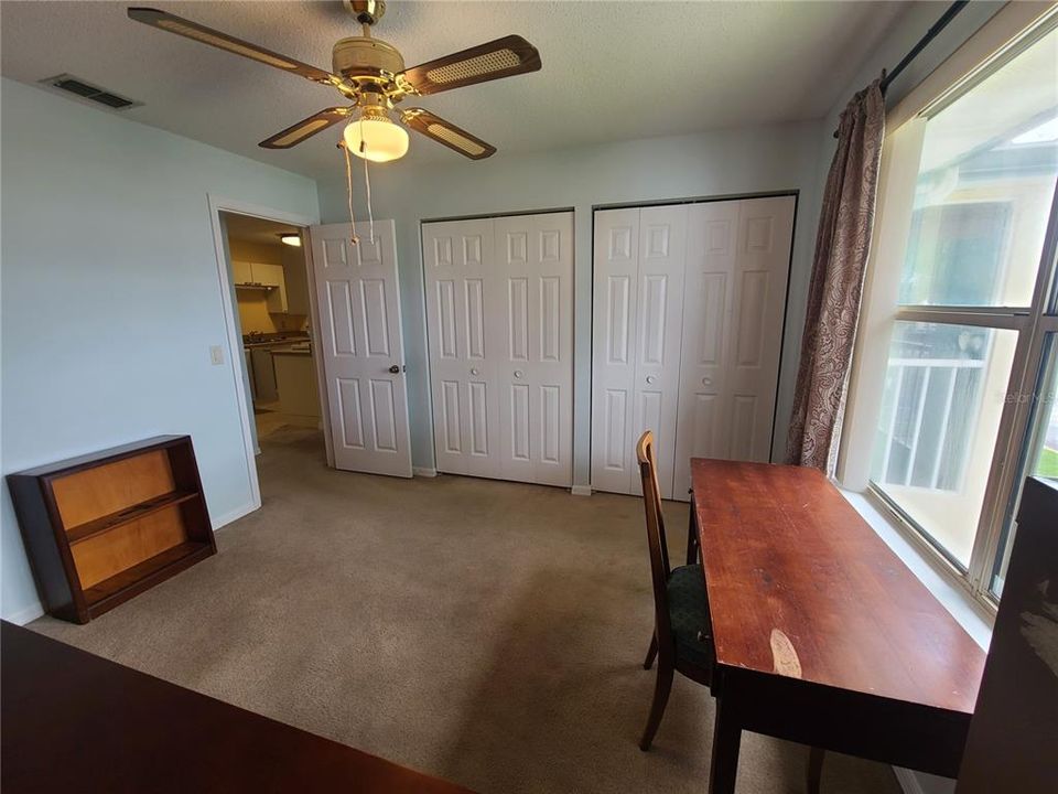 For Sale: $160,000 (2 beds, 2 baths, 1070 Square Feet)