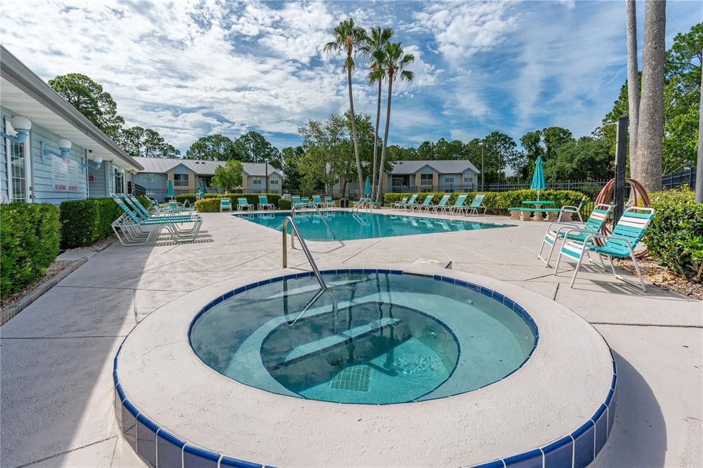 For Sale: $160,000 (2 beds, 2 baths, 1070 Square Feet)